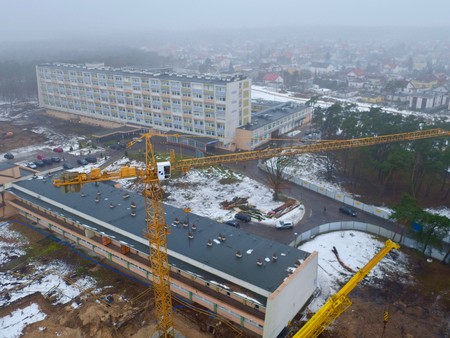 Budowa szpitala na Bielanach, fot. Sky Drone Studio dla KPIM