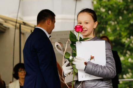 10-letnia Rosjanka Alena Alekhina zwyciężyła w najmłodszej kategorii wiekowej Festiwalu Chopinowskiego w Szafarni, fot. Mikołaj Kuras dla UMWKP