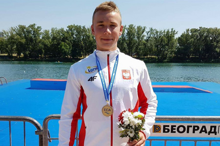 Bartosz Grabowski z Włókniarza Chełmża wywalczył srebrny medal w konkurencji K-4 na 500 m