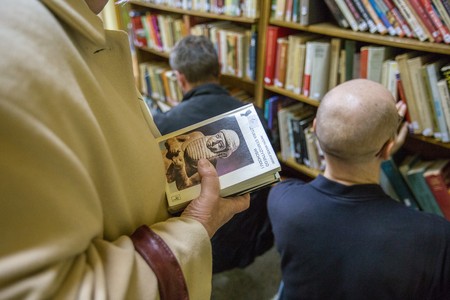 Książnica Kopernikańska kilkanaście razy w roku organizuje kiermasz książek, fot. Szymon Zdziebło/tarantoga.pl