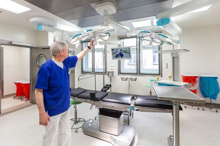 Szpital w Aleksandrowie Kujawskim ma nowoczesny blok operacyjny, fot. Szymon Zdziebło/tarantoga.pl dla UMWKP