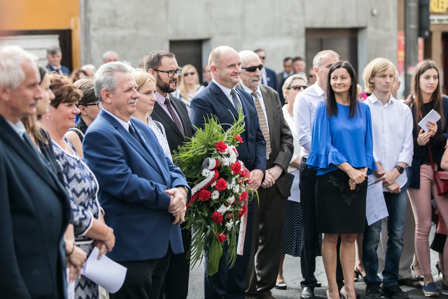 Ubiegłoroczna uroczystość odsłonięci i poświęcenia tablicy pamięci Antoniego Łapczyńskiego w Chełmży, fot. Andrzej Goiński