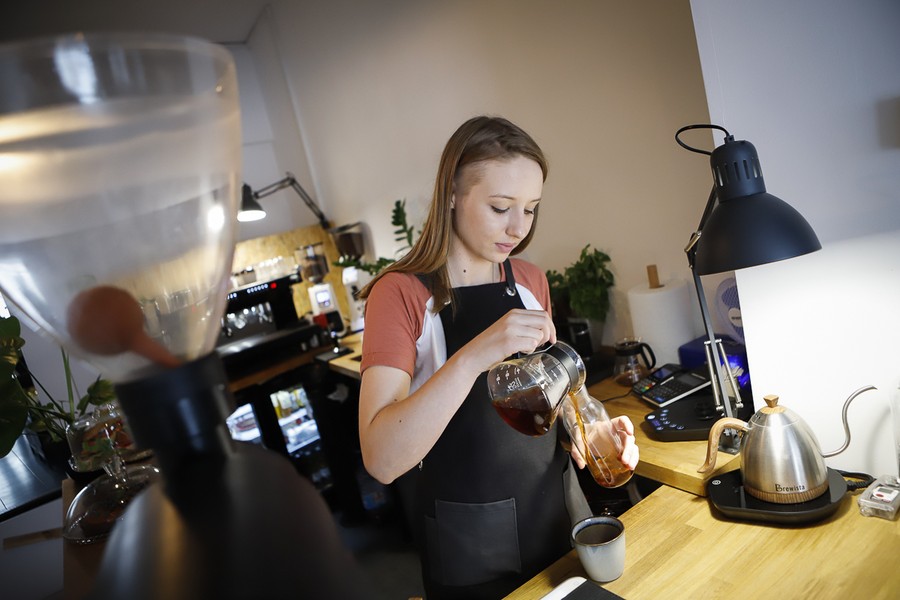Pożyczka oferowana przez Kujawsko-Pomorski Fundusz Pożyczkowy pozwoliła na otwarcie nowej kawiarni w Toruniu, fot. Mikołaj Kuras