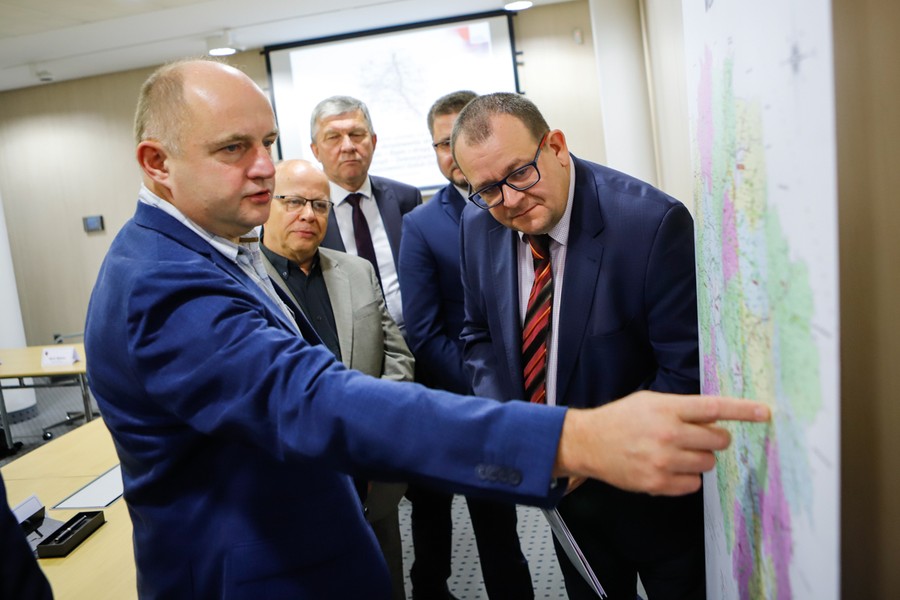 Podpisanie umowy na skrzyżowanie dróg wojewódzkich nr 534 i 569 w Golubiu-Dobrzyniu, fot. Mikołaj Kuras