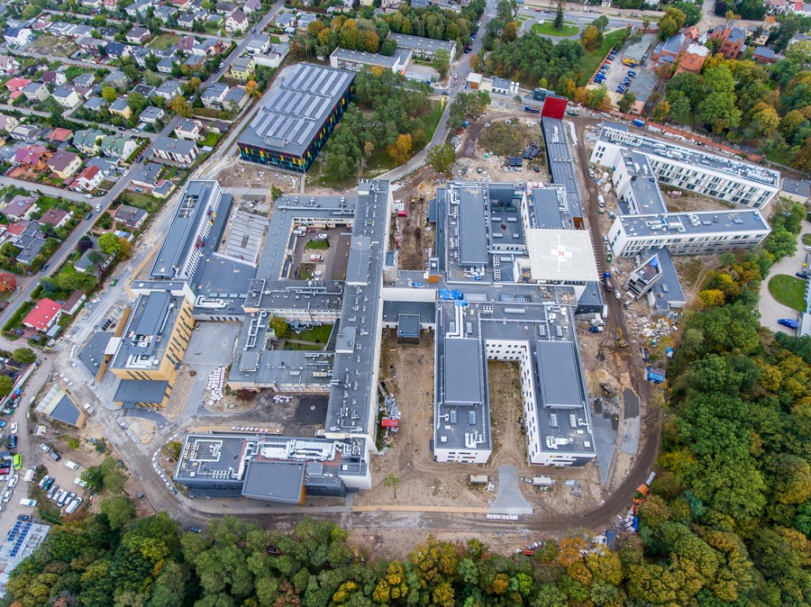 Budowa na Bielanach, październik 2019, fot. Sky Drone Studio dla KPIM