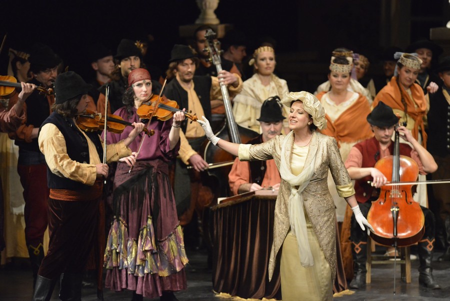 Opera Nova zaprasza w weekend na operetkę Hrabina Marica, fot. Marek Chełminiak
