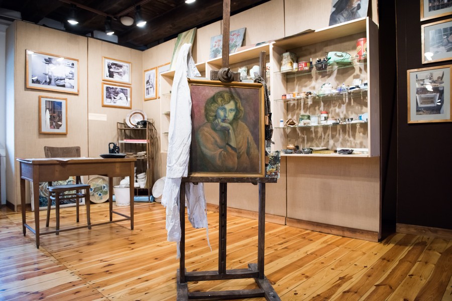 Wystawa „W pracowni artystów” jest dostępna w formie spaceru online, fot. Muzeum Ziemi Kujawskiej i Dobrzyńskiej we Włocławku