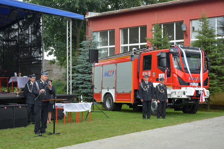 Przekazanie wozu strażackiego dla OSP Pokrzydowo, fot. Elżbieta Stawska GOKSiR Zbiczno