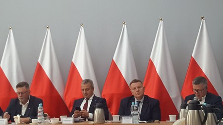 od lewej p. Z. Ostrowski, p. M. Bogdanowicz, p. M. Mróz, p. J. Brygman podczas posiedzenia Prezydium KP WRDS