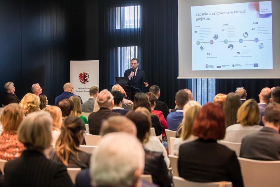 Konferencja podsumowująca projekt „Wsparcie gmin w przygotowaniu i koordynacji programów rewitalizacji”, fot. Andrzej Goiński/UMWKP