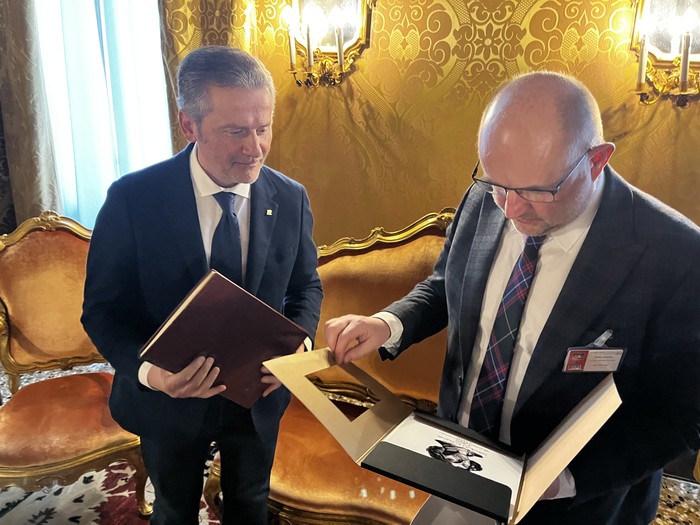 Spotkanie przewodniczącego Roberto Ciambettiego z marszałkiem Piotrem Całbeckim, Wenecja marzec 2023, fot. UMWKP
