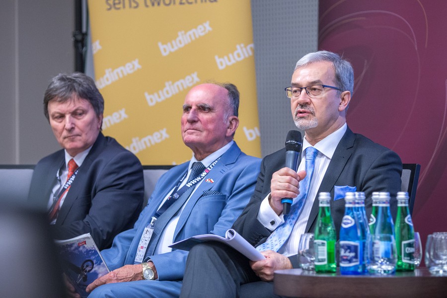 Panel poświęcony perspektywicznym rynkom eksportowym, fot. Szymon Zdziebło/Tarantoga.pl