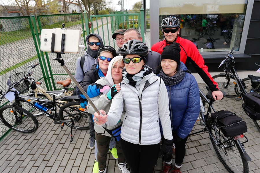 22.04.2017 r., Pierwszy tegoroczny rodzinny rajd rowerowy z cyklu „Kujawsko-Pomorskie na rowery” odbył się we Włocławku, fot. Mikołaj Kuras