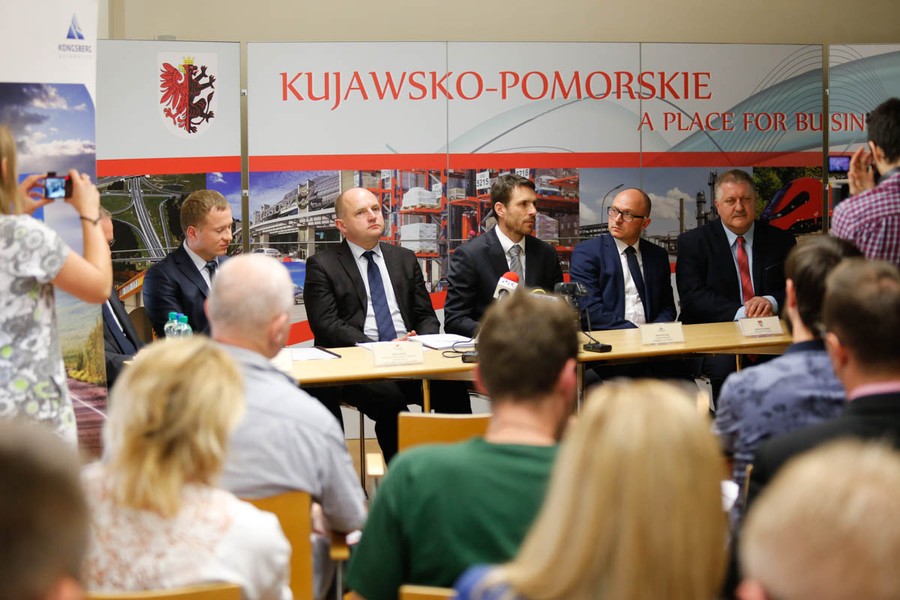 19.05 2017 r., Konferencja prasowa na temat budowy fabryki Kongsberg Automotive pod Włocławkiem, fot. Mikołaj Kuras dla UMWKP