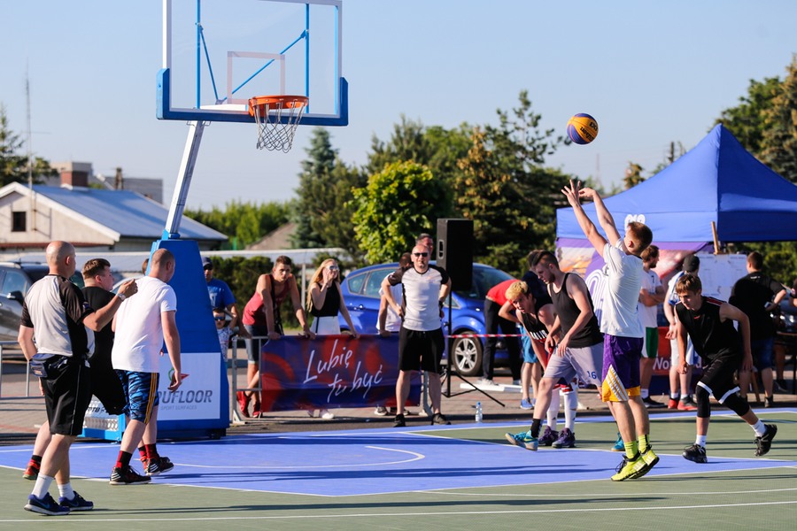 Turniej Kujawsko-Pomorski Basket Nocą odbył się przed Halą Mistrzów we Włocławku, fot. Mikołaj Kuras