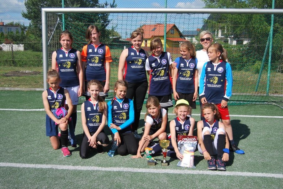 Uczestniczki turnieju dziewcząt – SP Łochowo