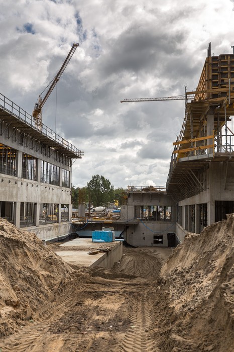 Budowa szpitala na Bielanach (3 lipca 2017), fot. Szymon Zdziebło/tarantoga.pl dla UMWKP