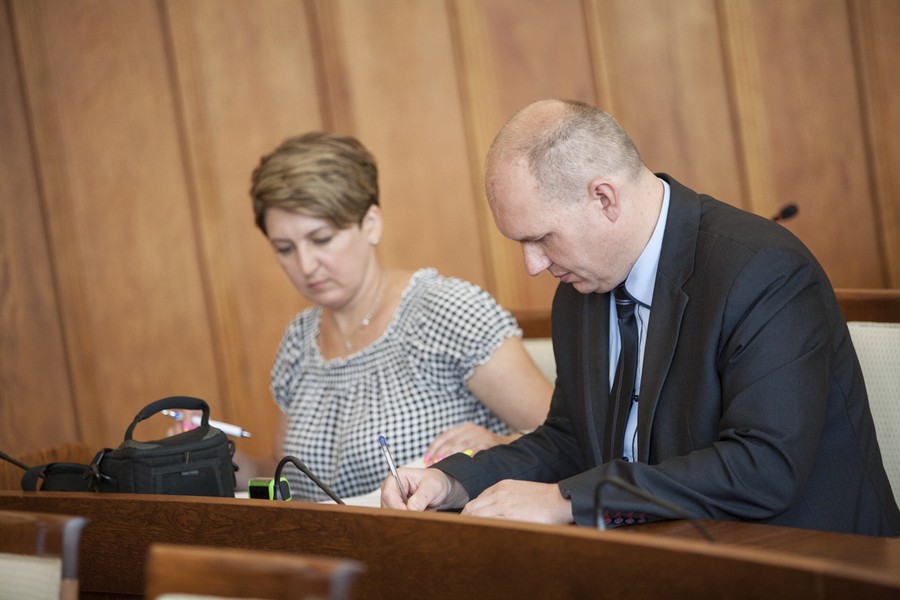 Ceremonia podpisywania umów, fot. Andrzej Goiński