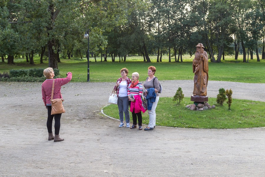 Mieszkańcy Tucholi zwiedzają Inowrocław i Kalwarię Pakoską - fot. Szymon Zdziebło