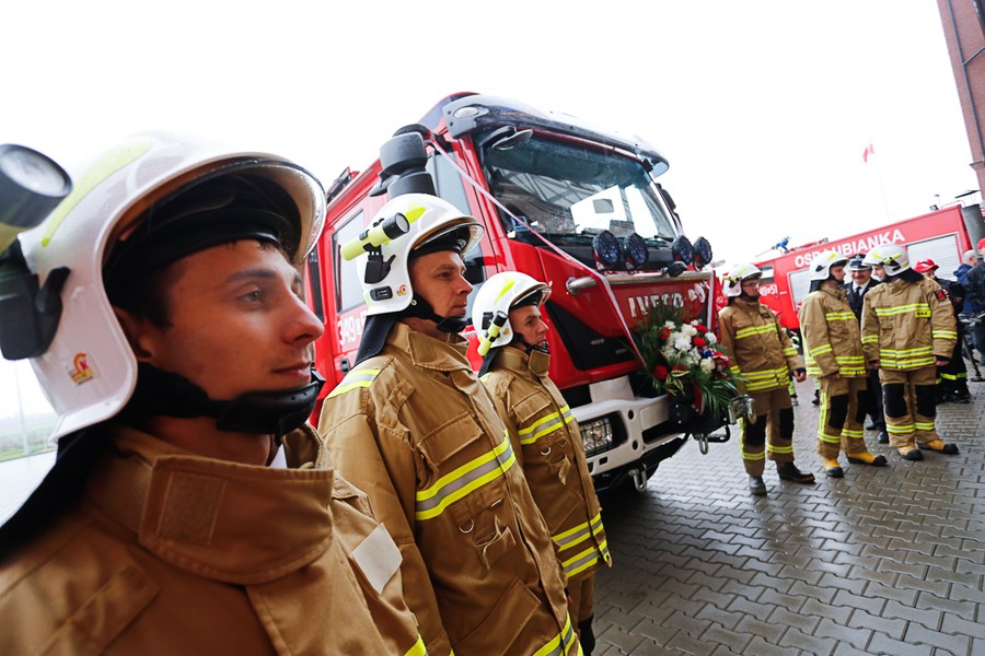 Przekazanie wozu strażackiego OSP w Łubiance, fot. Mikołaj Kuras dla UMWKP