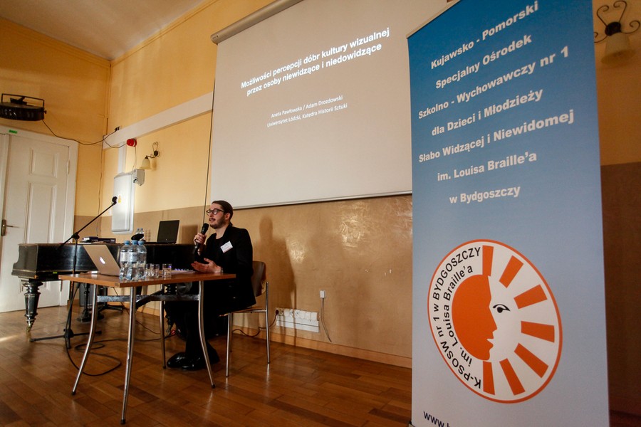 Konferencja „Od białej laski do audiodeskrypcji” w ośrodku Braille’a, fot. Filip Kowalkowski