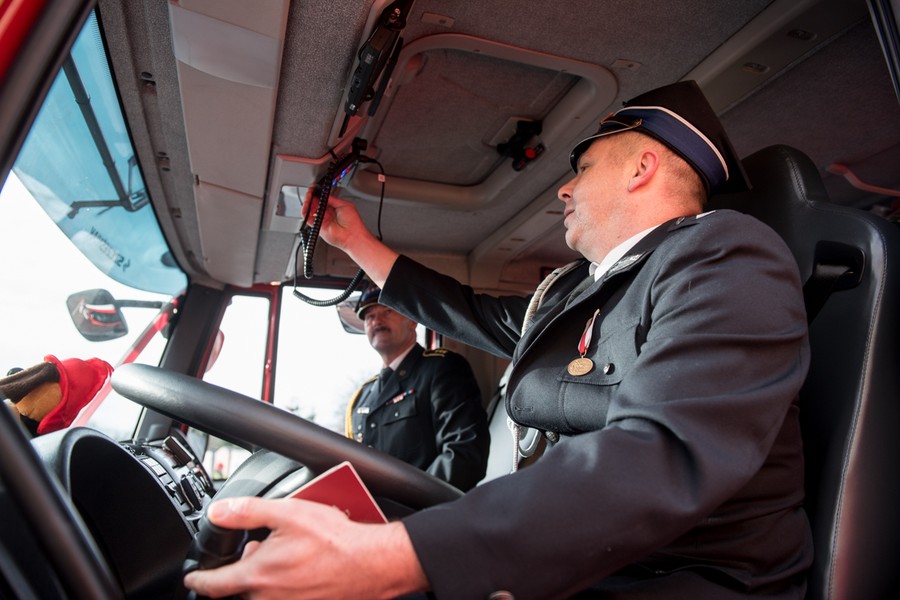 Uroczystość wejścia do służby w OSP Unisław strażackiego wozu bojowego, fot. Łukasz Piecyk
