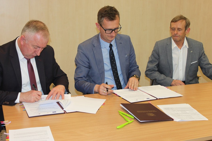 Podpisanie umów z partnerami KSOW, fot. SR KSOW