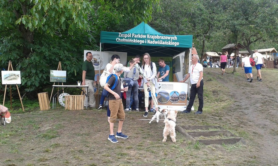 Zespół Parków Krajobrazowych Chełmińskiego i Nadwiślańskiego w ramach XVIII Lata w Parkach Krajobrazowych Województwa Kujawsko - Pomorskiego promował się wśród blisko 150 wystawców na Festiwalu Smaków w Grucznie. 