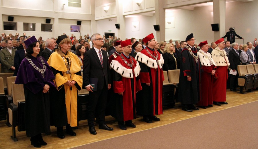 Ceremonia nadania prof. Bogusławowi Buszewskiemu honorowego doktoratu WAT, fot. Grzegorz Rosiński, Sebastian Jurek/WAT