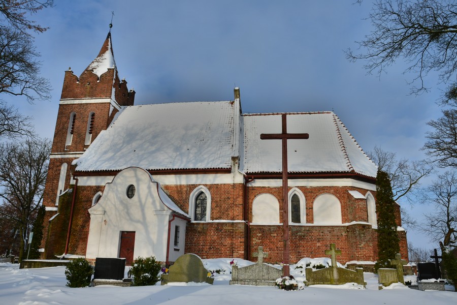 Kościół w Bobrowie, fot. Natalia Motylicka dla UG Bobrowo