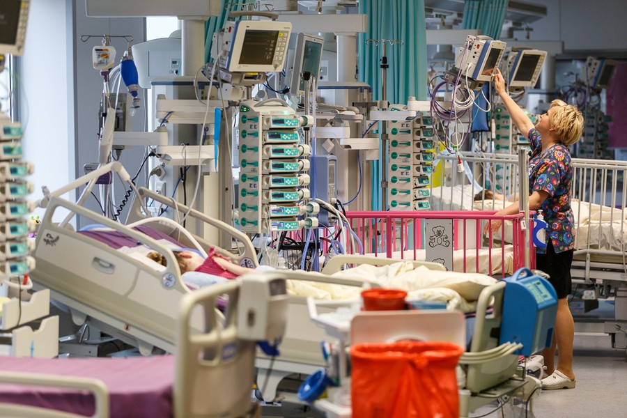 16.02.2018 - nowoczesny sprzęt medyczny trafił do Wojewódzkiego Szpitala Dziecięcego w Bydgoszczy, fot. Filip Kowalkowski