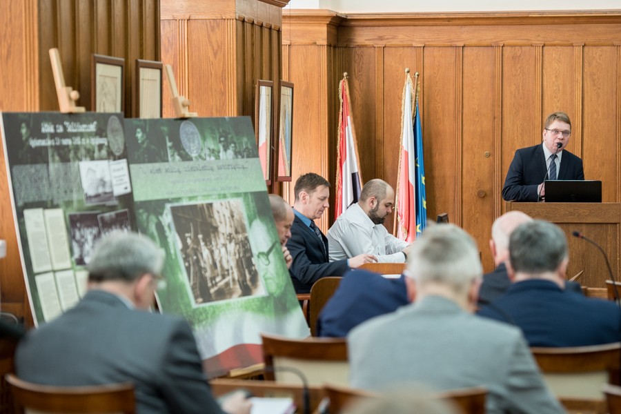 Okolicznościowa wystawa poświęcona wydarzeniom Bydgoskiego Marca 1981 w sali sesyjnej sejmiku województwa w Urzędzie Marszałkowskim, fot. Łukasz Piecyk