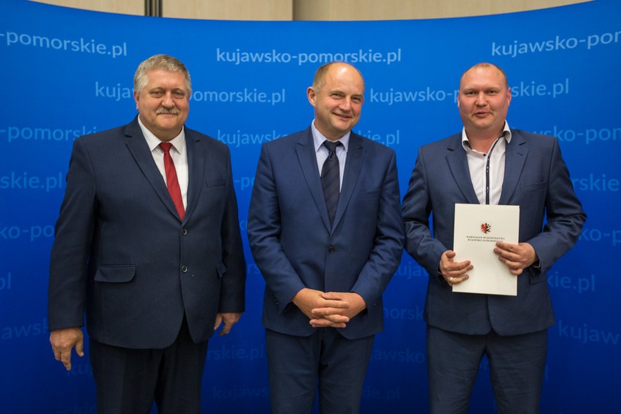 Uroczystość wręczenie umów RPO, fot. Szymon Zdziebło/tarantoga.pl dla UMWKP
