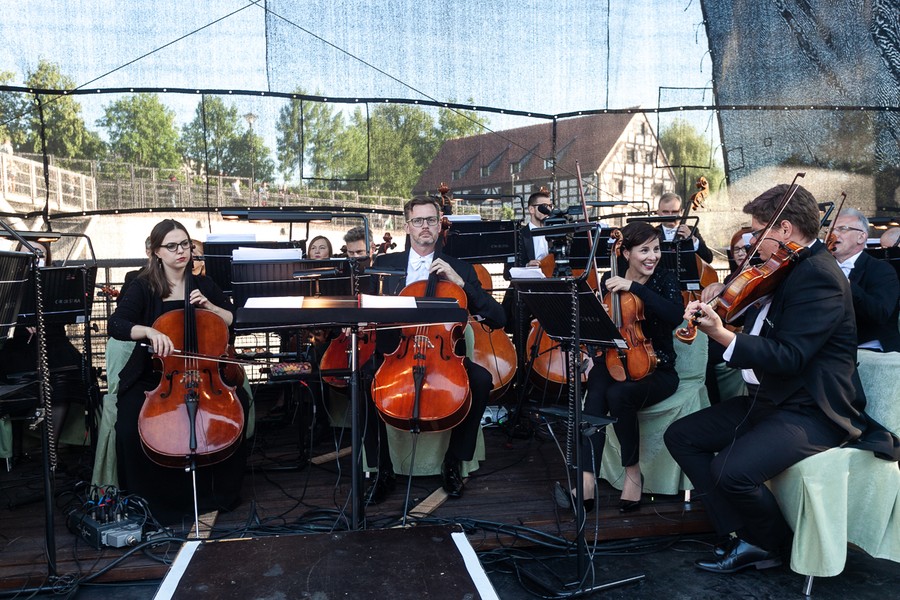 Koncert „Operowe rendez-vous” w amfiteatrze przy Operze Nova w Bydgoszczy (6 czerwca), fot. Filip Kowalkowski