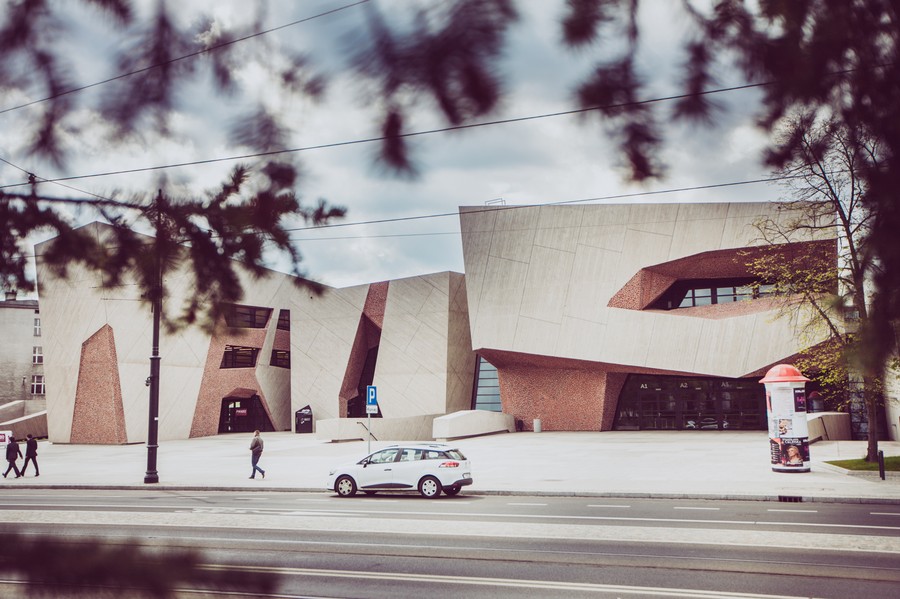 Centrum Kulturalno-Kongresowe Jordanki w Toruniu powstało z udziałem wsparcia RPO 2007-2013. Wart ponad 220 milionów złotych kompleks o charakterystycznej sylwecie nagrodzono prestiżowym tytułem Bryła Roku 2015, fot. Andrzej Goiński