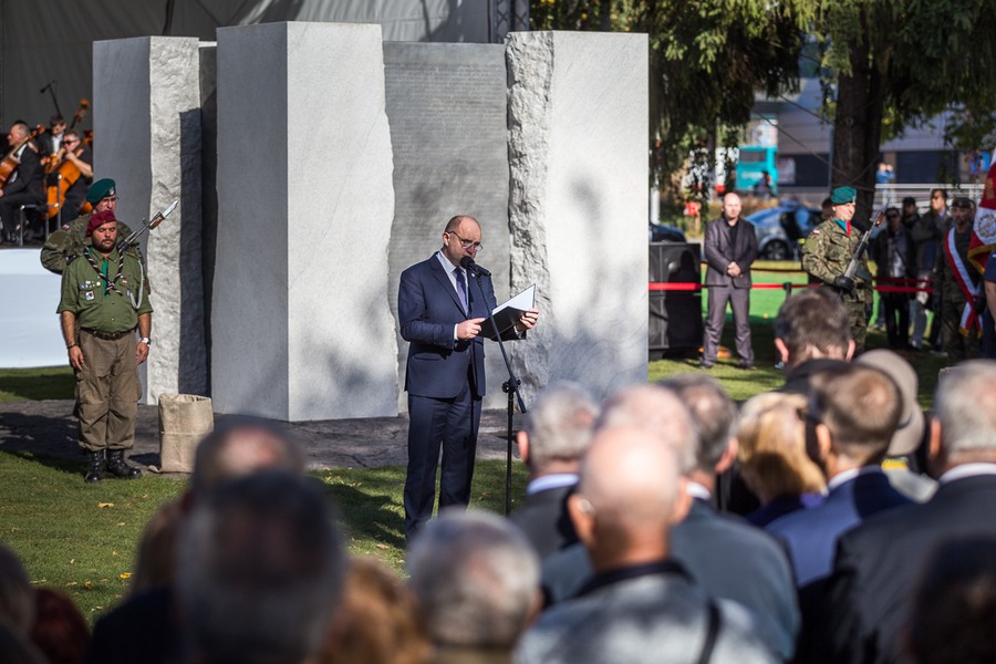 Ceremonia odsłonięcia Pomnika Pamięci Ofiar Zbrodni Pomorskiej 1939, fot. Szymon Zdziebło/Tarantoga