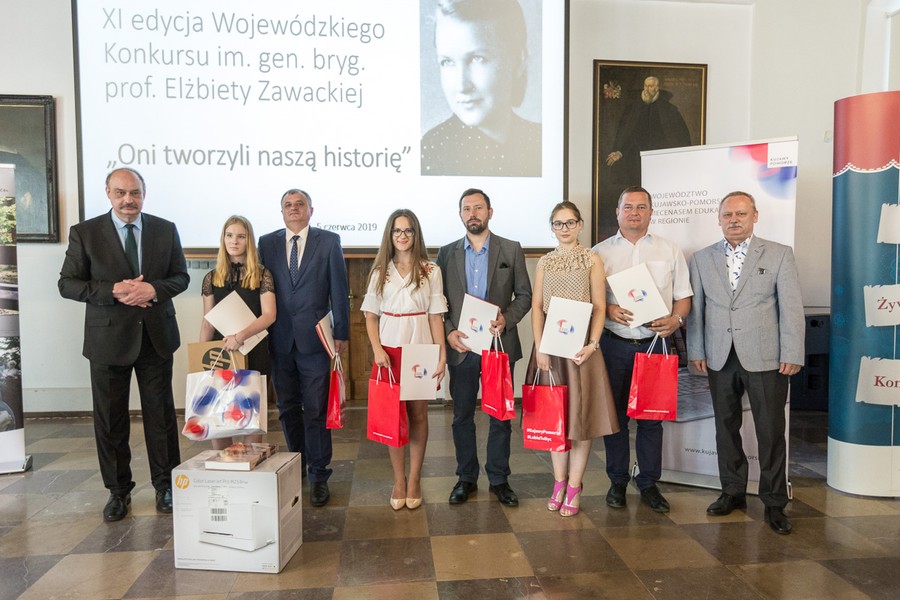 Uroczystość wręczenia nagród w konkursie „Oni tworzyli naszą historię”, fot. Szymon Zdziebło/tarantoga.pl