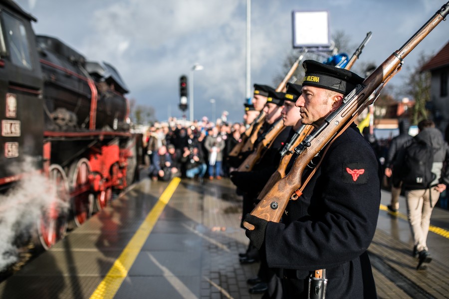 Przyjazd historycznego pociągu z Gdańska do Pucka, fot. Karol Stańczak/UMWP