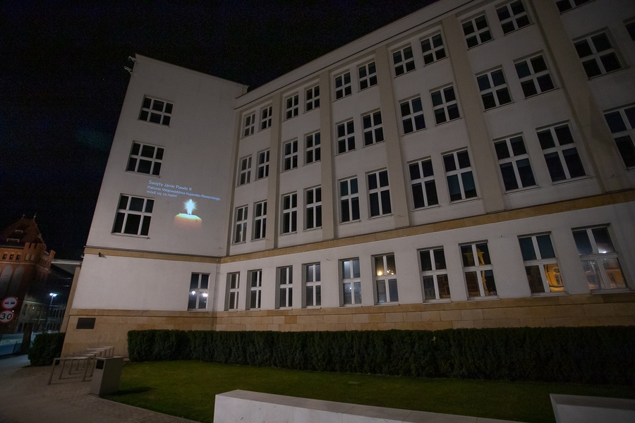 Iluminacja na budynku Urzędu Marszałkowskiego, fot. Mikołaj Kuras