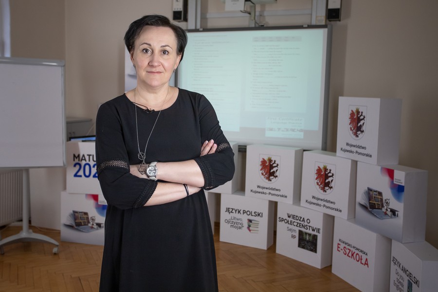 Monika Zalewska podczas e-lekcji języka angielskiego, fot. Mikołaj Kuras dla UMWKP