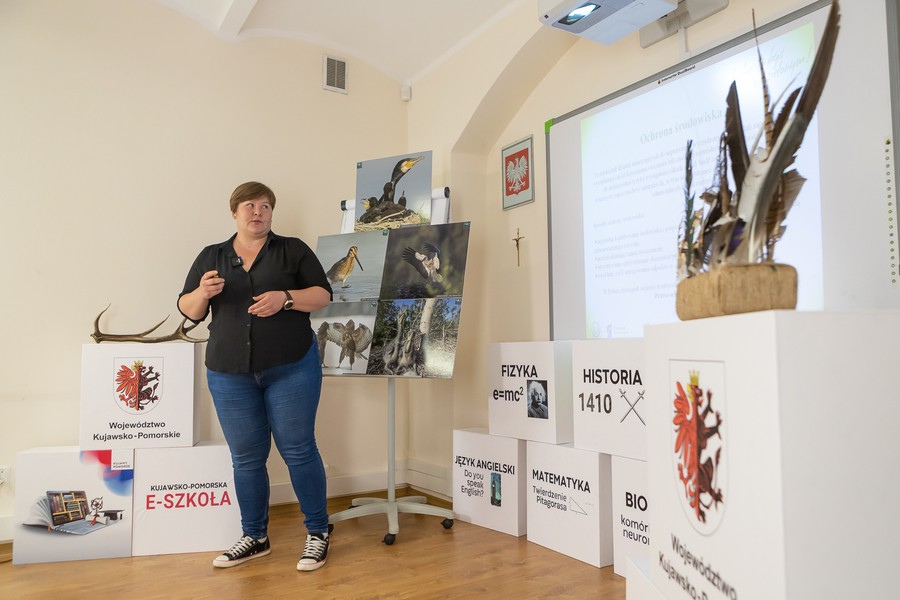 Dorota Sajbor, edukator Nadgoplańskiego Parku Tysiąclecia mówiła o ochronie środowiska na Kujawach i Pomorzu, fot. Mikołaj Kuras dla UMWKP