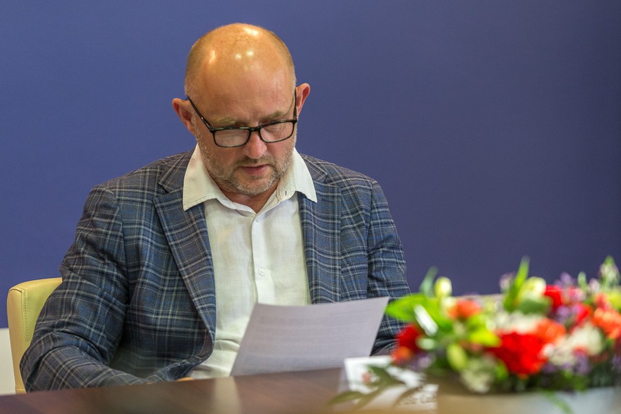 Uroczystość podpisania umowy na modernizację drogi wojewódzkiej nr 559, fot. Szymon Zdziebło tarantoga.pl dla UMWKP