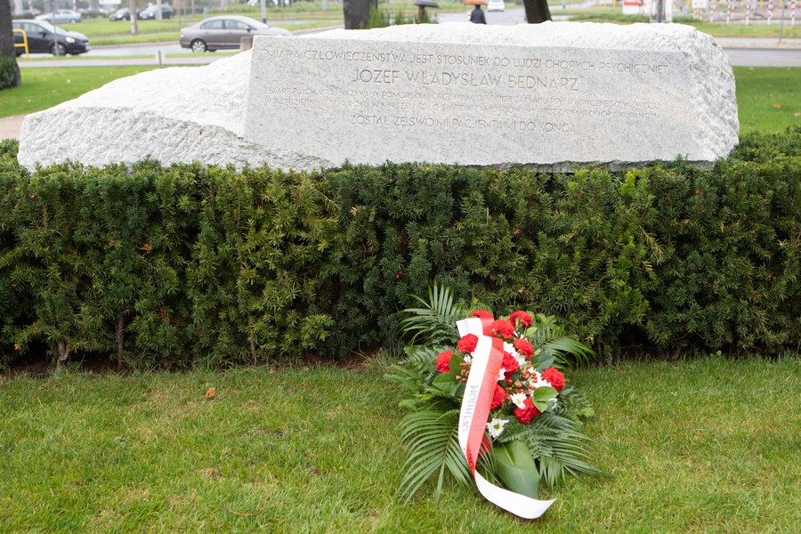 Uroczystości pod pomnikiem Pamięci Ofiar Zbrodni Pomorskiej 1939, fot. Mikołaj Kuras dla UMWKP