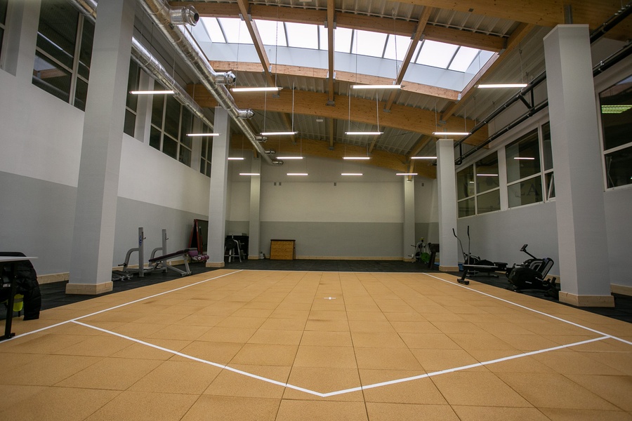 Nowo wybudowana sala sportowa dla osób niepełnosprawnych, fot. Filip Kowalkowski dla UMWKP