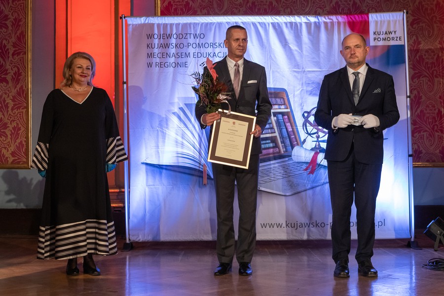 Wręczenie nagród dla liderów edukacji, fot. Mikołaj Kuras dla UMWKP