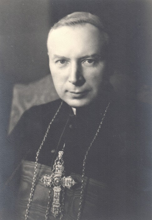 Prymas Stefan Wyszyński po ingresie na stolice prymasowskie, II 1949 r. (ze zbiorów Teresy i Tadeusza Bermańskich)