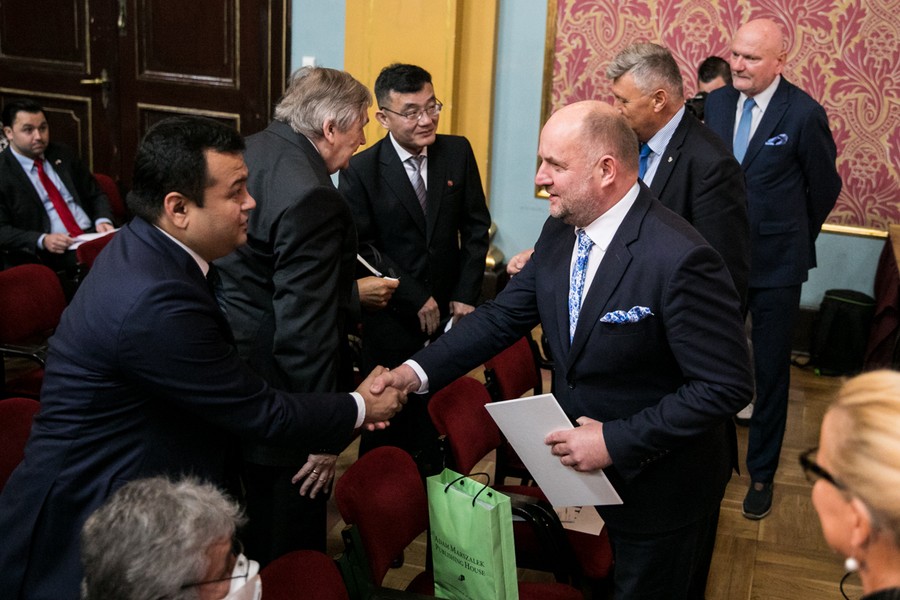 Sesja otwarcia Kongresu Azjatyckiego w Toruniu, fot. Andrzej Goiński/UMWKP