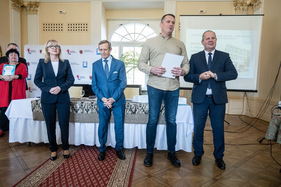 Wręczenie certyfikatów nowym członkom sieci regionalnej Dziedzictwo Kulinarne Kujawy i Pomorze, fot. Filip Kowalkowski dla UMWKP