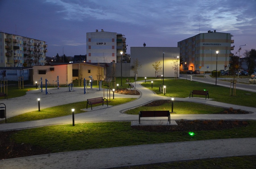 Zrewitalizowane centrum osiedla w Barcinie, fot. Grzegorz Smoliński, Urząd Miejski w Barcinie