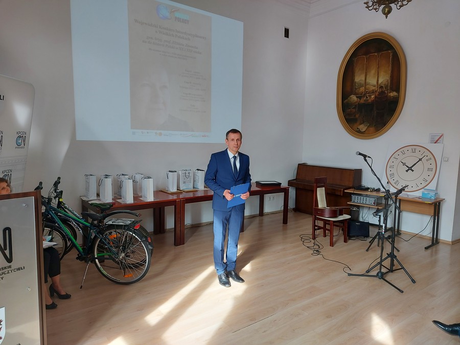 Robert Preus, dyrektor KPCEN w Bydgoszczy, otwiera galę